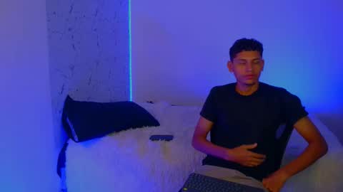 Jean Widow online show from December 2025 02:12:02 PM