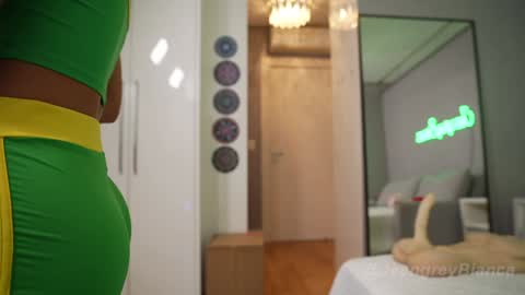 Snapshot of jeangreybianca chatting on December 2024 07:34:01 PM Bianca online show from December 2024 07:34:01 PM