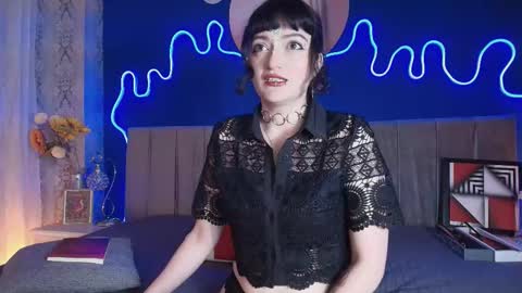 Jean online show from March 2026 07:39:01 PM