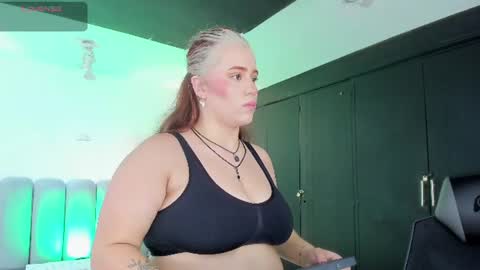 Snapshot of jeannewilliams_ chatting on July 2026 12:57:02 PM Jeanne Williams online show from July 2026 12:57:02 PM