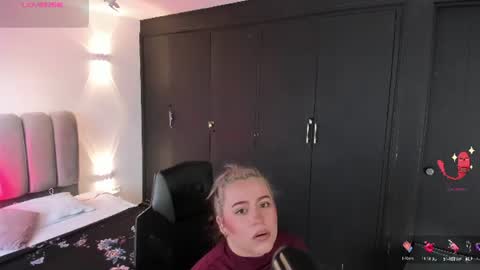 Snapshot of jeannewilliams_ chatting on July 2026 12:51:02 PM Jeanne Williams online show from July 2026 12:51:02 PM