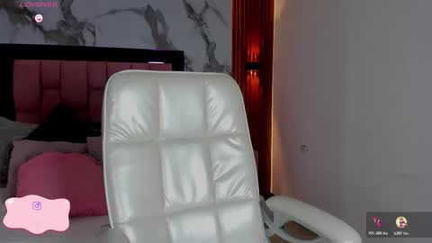 Jeen Taylor online show from October 2025 08:33:02 PM