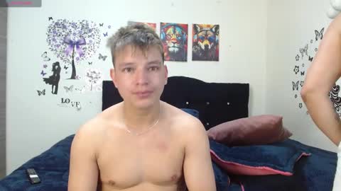 Snapshot of jeff_and_jade chatting on December 2024 11:23:02 AM jeff and jade online show from December 2024 11:23:02 AM