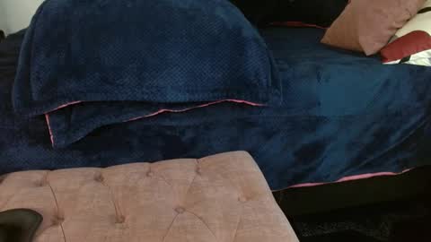 Snapshot of jeff_and_jade chatting on January 2025 11:13:02 AM jeff and jade online show from January 2025 11:13:02 AM