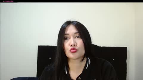 Snapshot of jeff_and_jade chatting on February 2026 12:16:01 PM jeff and jade online show from February 2026 12:16:01 PM