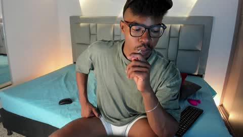 Snapshot of jeffrey_cottom chatting on January 2025 07:39:01 PM Jeff online show from January 2025 07:39:01 PM