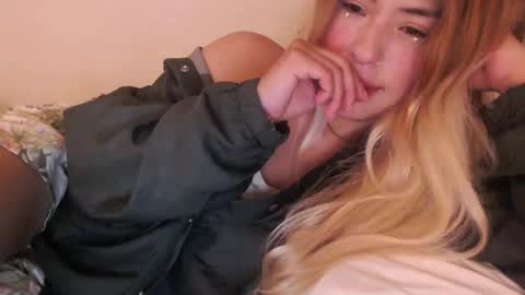 Snapshot of jei_sexysweet chatting on January 2025 03:00:02 AM jei online show from January 2025 03:00:02 AM