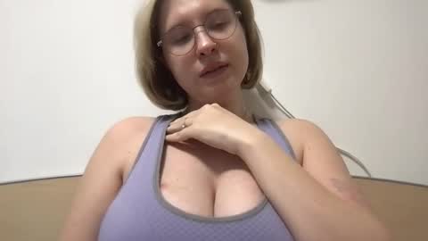 Inna  online show from February 2026 09:03:02 AM