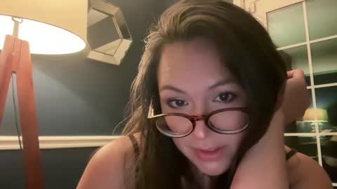 Snapshot of jellybeanin chatting on December 2024 01:16:02 PM Jelli online show from December 2024 01:16:02 PM