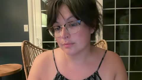 Snapshot of jellybeanin chatting on September 2025 05:32:01 AM Jelli online show from September 2025 05:32:01 AM