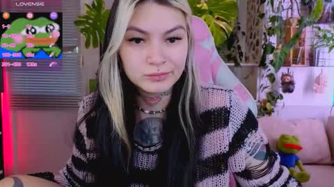 Snapshot of jelyaa chatting on October 2025 10:01:02 AM Jelya online show from October 2025 10:01:02 AM