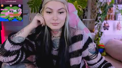 Snapshot of jelyaa chatting on October 2025 11:33:02 AM Jelya online show from October 2025 11:33:02 AM