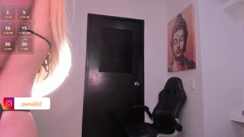 Snapshot of jenaa_ chatting on November 2025 12:05:01 PM JEENA online show from November 2025 12:05:01 PM