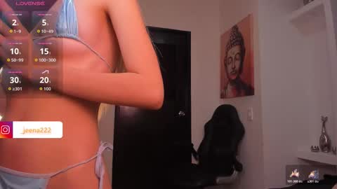 Snapshot of jenaa_ chatting on November 2025 12:33:01 PM JEENA online show from November 2025 12:33:01 PM