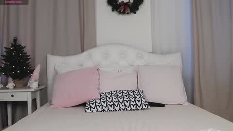 Snapshot of jenaloren chatting on December 2024 03:49:02 AM Jena dont forget to thumbs up your rating is so important to me online show from December 2024 03:49:02 AM