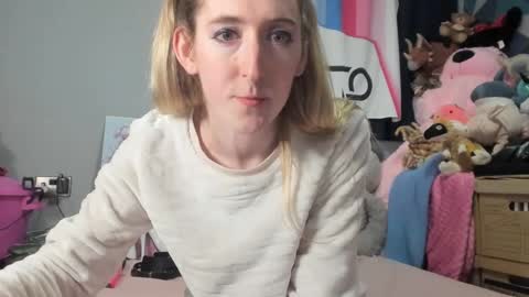 Snapshot of jenbydoll chatting on January 2025 09:43:02 PM JenbyDoll online show from January 2025 09:43:02 PM