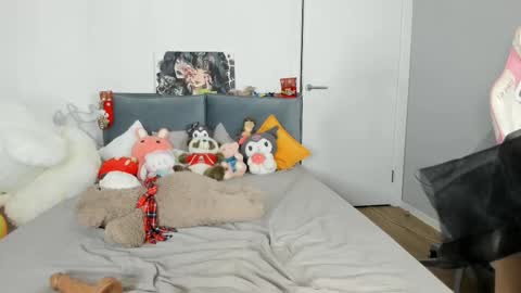 Dolly online show from February 2025 01:22:01 PM