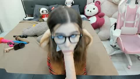 Dolly online show from April 2026 01:33:02 PM