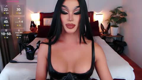 Queen Jenifer online show from May 2026 12:16:01 AM