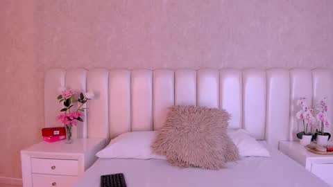 Samanta online show from December 2025 07:53:01 PM