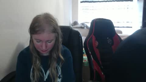 JenisAndPeter online show from November 2025 08:15:01 AM