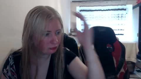 JenisAndPeter online show from May 2026 07:05:02 AM