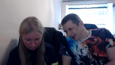 Snapshot of jenisandpeter chatting on June 2026 06:20:01 AM JenisAndPeter online show from June 2026 06:20:01 AM