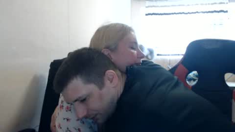 Snapshot of jenisandpeter chatting on June 2026 06:51:02 AM JenisAndPeter online show from June 2026 06:51:02 AM