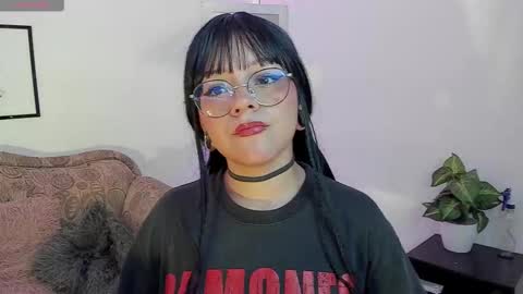 Snapshot of jenn_cg chatting on February 2025 12:32:01 AM jenn online show from February 2025 12:32:01 AM