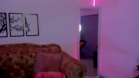 Snapshot of jenn_cg chatting on March 2025 09:51:01 PM jenn online show from March 2025 09:51:01 PM