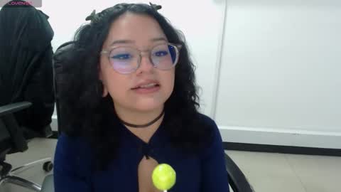 Snapshot of jenn_cg chatting on October 2025 08:39:01 PM jenn online show from October 2025 08:39:01 PM