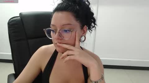 Snapshot of jenn_cg chatting on October 2025 05:57:02 PM jenn online show from October 2025 05:57:02 PM