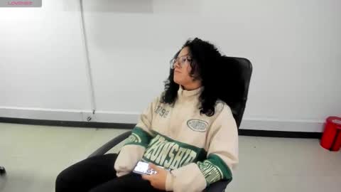 Snapshot of jenn_cg chatting on November 2025 07:54:01 PM jenn online show from November 2025 07:54:01 PM