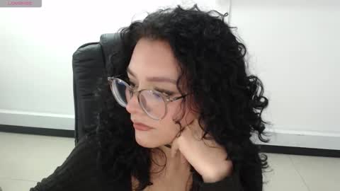 Snapshot of jenn_cg chatting on November 2025 09:50:01 PM jenn online show from November 2025 09:50:01 PM