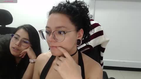 Snapshot of jenn_cg chatting on November 2025 09:50:01 PM jenn online show from November 2025 09:50:01 PM