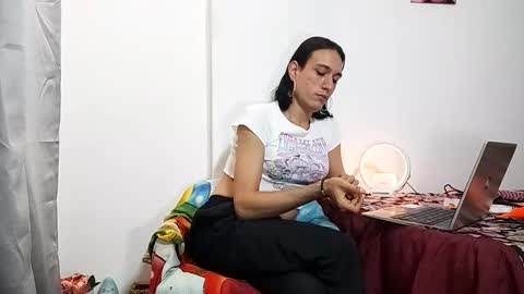 Snapshot of jenna_grey24 chatting on December 2025 07:17:01 AM Isabella online show from December 2025 07:17:01 AM