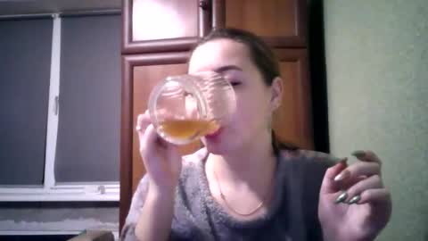 Snapshot of jennamolberty chatting on November 2025 06:20:01 PM JennaMolberty online show from November 2025 06:20:01 PM