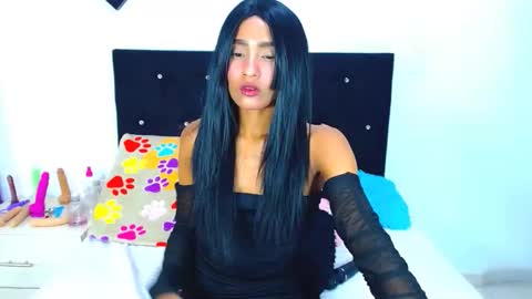 Snapshot of jenng18 chatting on November 2025 05:01:02 PM jenn online show from November 2025 05:01:02 PM