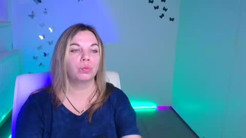 Jennifer online show from October 2025 06:10:02 AM