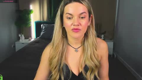 Jennifer Perezz online show from April 2026 09:07:01 AM