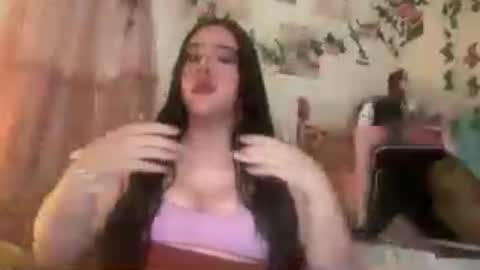 Snapshot of jennifer_robbie chatting on June 2026 02:20:01 AM jennifer_robbie online show from June 2026 02:20:01 AM