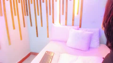 Jennifer vega  online show from September 2025 09:15:01 PM