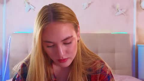 Snapshot of jennifercamprell chatting on April 2026 07:09:02 PM jennifercamprell online show from April 2026 07:09:02 PM