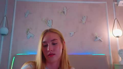 Snapshot of jennifercamprell chatting on April 2026 07:10:01 PM jennifercamprell online show from April 2026 07:10:01 PM