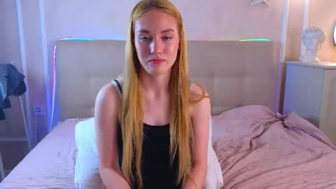 Snapshot of jennifercamprell chatting on April 2026 07:03:01 PM jennifercamprell online show from April 2026 07:03:01 PM