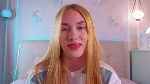 Snapshot of jennifercamprell chatting on April 2026 07:17:02 PM jennifercamprell online show from April 2026 07:17:02 PM