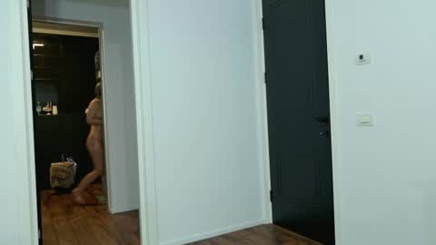 Jenny online show from November 2025 08:25:02 PM