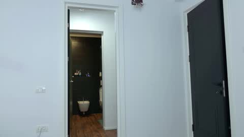 Jenny online show from November 2025 08:53:01 PM