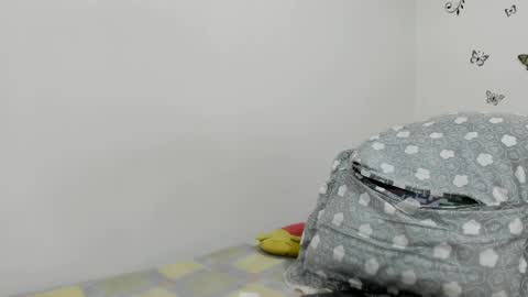 Snapshot of jenniferloveyou chatting on April 2026 04:43:02 PM jenniferloveyou online show from April 2026 04:43:02 PM