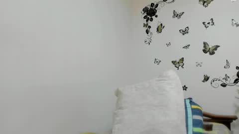 Snapshot of jenniferloveyou chatting on May 2026 09:43:01 PM jenniferloveyou online show from May 2026 09:43:01 PM